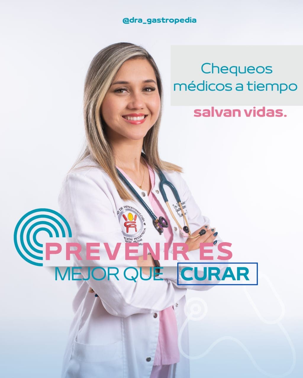 Doctora pediatra en consultorio médico en Aragua